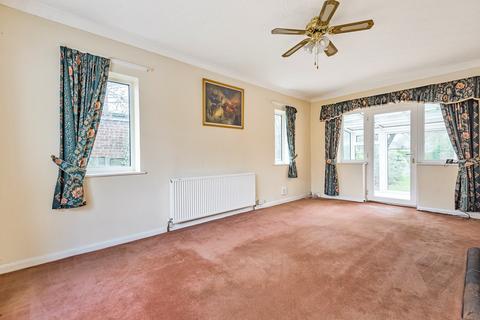 22 Ampthill Road, Shefford, SG17 5BD