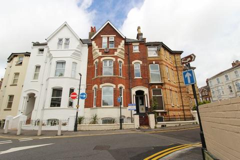 2 bedroom flat to rent - 52 St Michaels Road, Bournemouth, Dorset