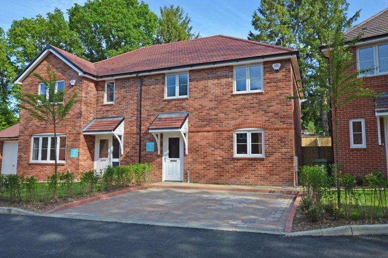 Four Marks 3 bed semidetached house £449,950