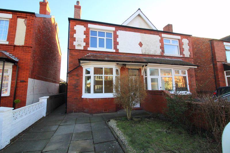 Warren Road, Southport 2 bed semidetached house £160,000