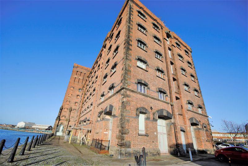 Dock Road, Birkenhead 2 bed apartment £150,000