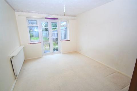 3 bedroom semi-detached house to rent, Strathmore Road, Worthing