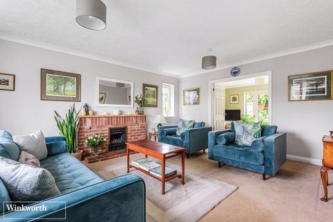 13 Hazelcombe, Overton, Basingstoke, RG25 3NX