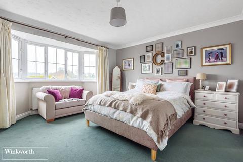 13 Hazelcombe, Overton, Basingstoke, RG25 3NX