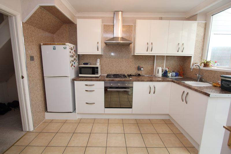 Shakespeare Avenue, Penarth 3 bed terraced house £260,000