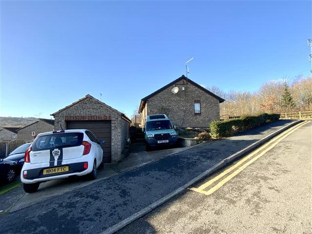 Garage & Parking