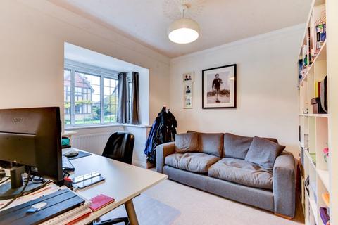 31 Winterbourne, Horsham, RH12 5JW