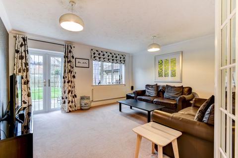 31 Winterbourne, Horsham, RH12 5JW