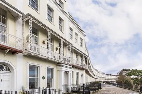 1 bedroom apartment for sale - Royal York Crescent, Clifton Village