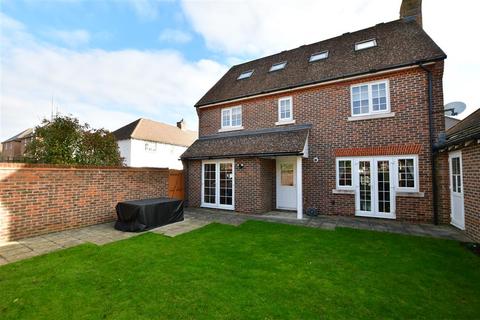 5 bedroom detached house for sale - Melba Close, Kings Hill, West Malling, Kent