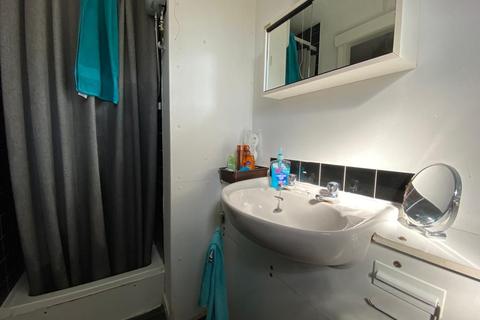 1 Coulsdon Close, Clacton-on-sea, CO16 8FN