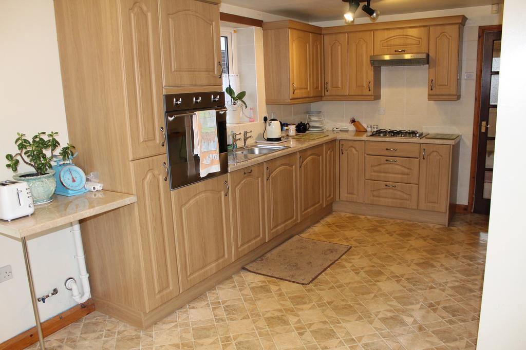 Fitted  Kitchen