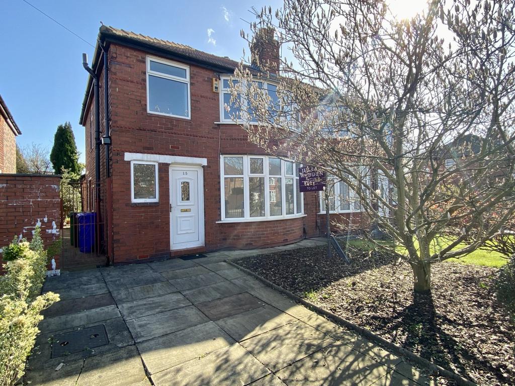 Parrs Wood Road, Didsbury... 3 bed semidetached house £1,200 pcm (£277 pw)