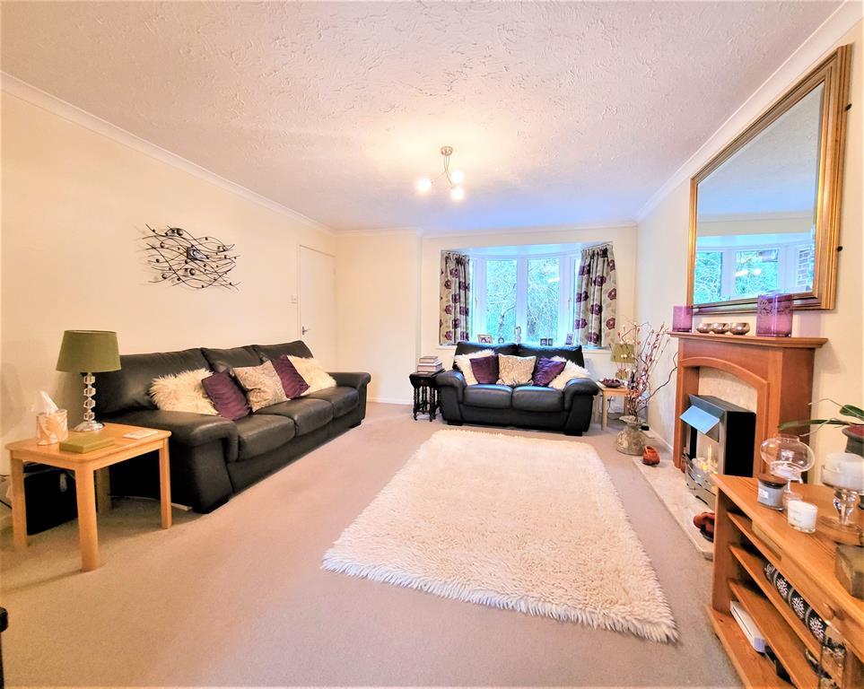 Tamar Way, Wokingham, RG41 3UB 3 bed terraced house £440,000