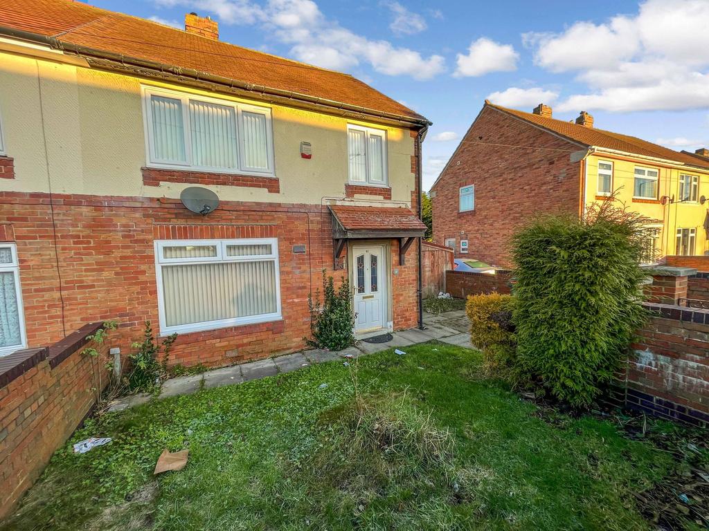 Queensway, Houghton Le Spring, Tyne and Wear, DH5 8EW 3 bed semi