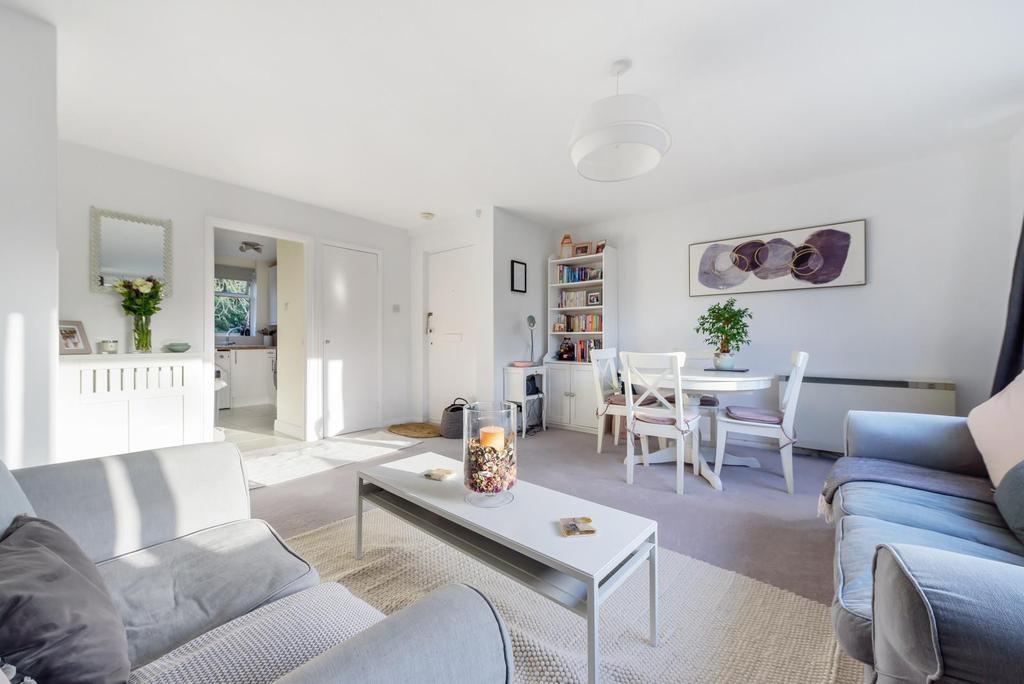 Lounge (Main)