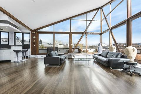 3 bedroom penthouse for sale, The Triangle, Three Oak Lane, London, SE1