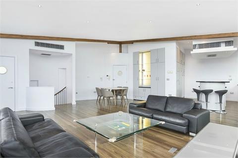 3 bedroom penthouse for sale, The Triangle, Three Oak Lane, London, SE1