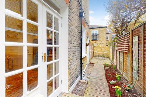 9 Borneo Street, London, SW15 1QQ