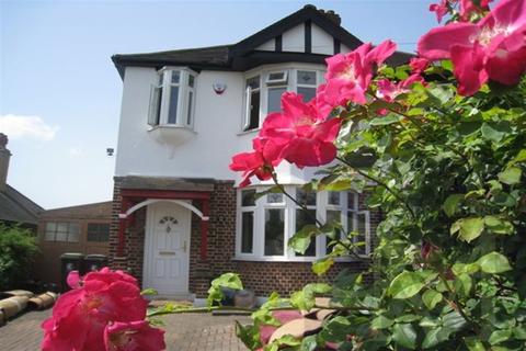 3 bedroom house to rent - Churchfields, Loughton, IG10