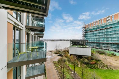 2 bedroom apartment to rent, Kelson House, Royal Wharf, London, E16