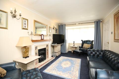 25 Buchan Close, Galley Common, Nuneaton, CV10 9RR