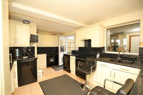 25 Buchan Close, Galley Common, Nuneaton, CV10 9RR