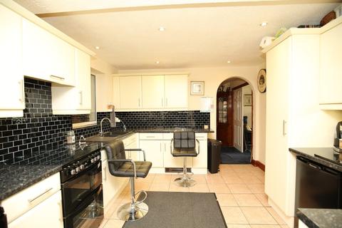 25 Buchan Close, Galley Common, Nuneaton, CV10 9RR