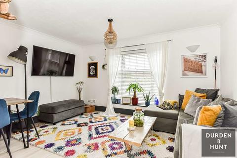 1 bedroom apartment for sale - Vanryne House, Loughton, IG10