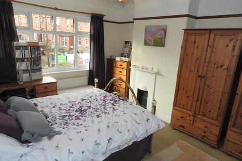 86 Hartley Avenue, Leeds, LS6 2HZ