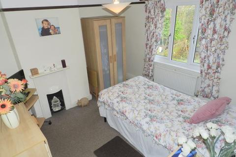 86 Hartley Avenue, Leeds, LS6 2HZ