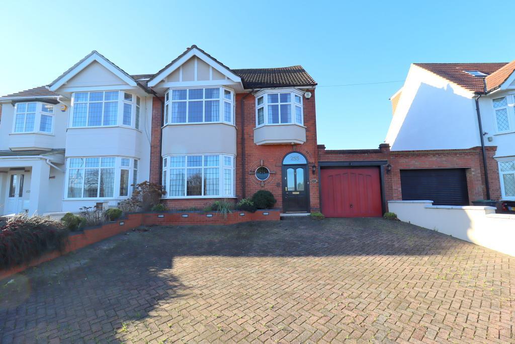 New Bedford Road, Luton, Bedfordshire, LU3 1LN 4 bed semidetached