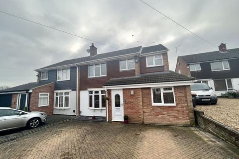 13 Brampton Rise, Dunstable, LU6 3BY