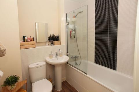 27 Green Moors, Lightmoor, Telford, TF4 3TB