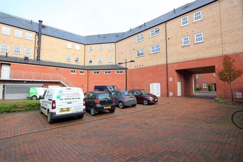 27 Green Moors, Lightmoor, Telford, TF4 3TB