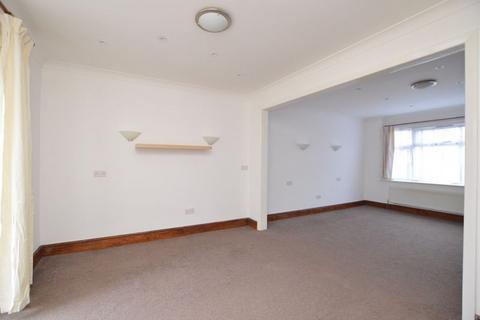 4 bedroom terraced house to rent, Eastleigh Avenue, South Harrow