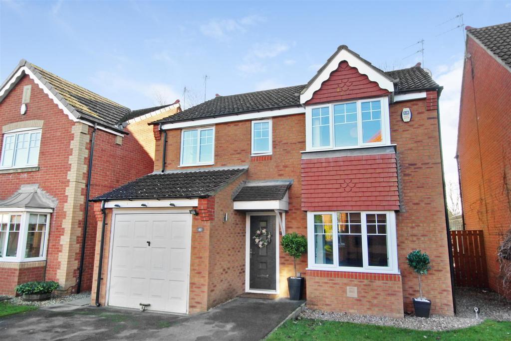 Farnham Drive, Darlington 4 bed detached house £240,000