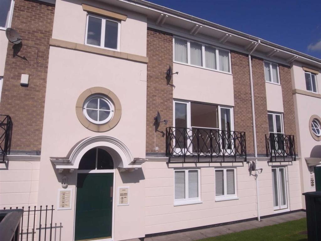 Hawkesbury Mews, Darlington 2 bed apartment for sale £100,000