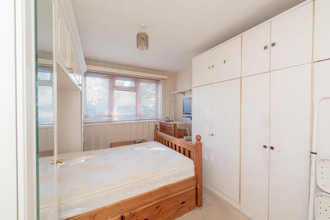 2 bedroom maisonette for sale - Stoneleigh Park Road, Epsom