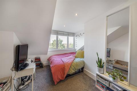 3 bedroom flat to rent - Knights Hill, West Norwood, SE27