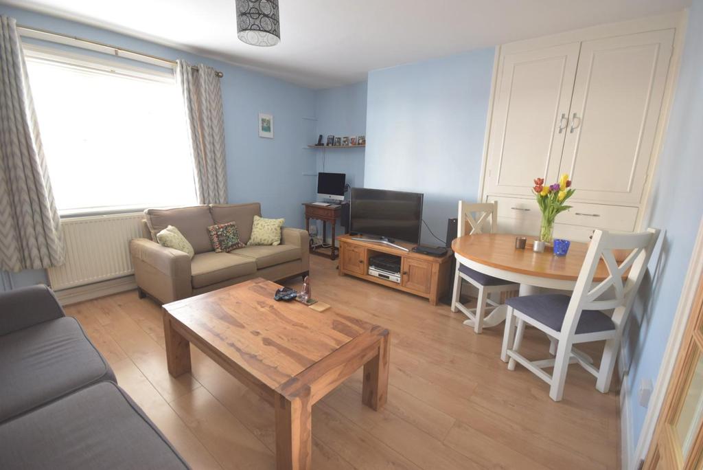 Lounge/sitting room
