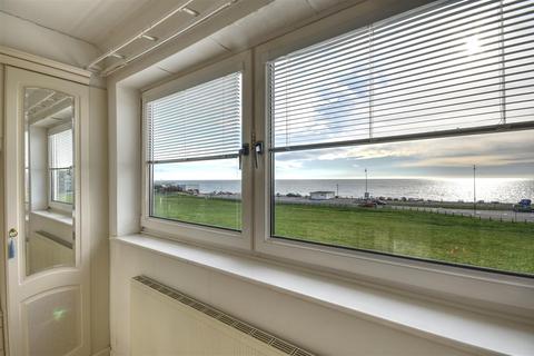 21, Tilford Court Sutton Place, Bexhill-on-sea, TN40 1PF