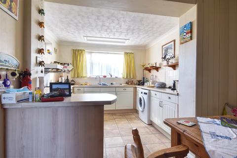 26 Peartree Lane, Bexhill-on-sea, TN39 4PG