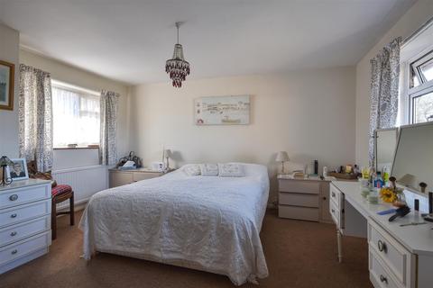 26 Peartree Lane, Bexhill-on-sea, TN39 4PG