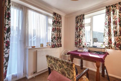 26 Peartree Lane, Bexhill-on-sea, TN39 4PG