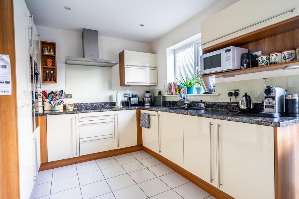 Academy Drive, Dringhouses, York 3 bed semidetached house £425,000