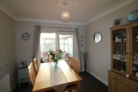 3 bedroom semi-detached house for sale - Calvus Drive, Heddon-On-The-Wall, Newcastle upon Tyne, Northumberland
