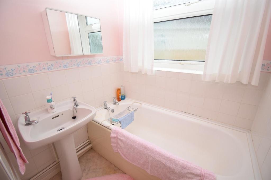 Bathroom.JPG