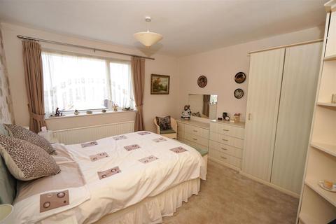 2 Snowdon Drive, Horwich, Bolton, BL6 7DG