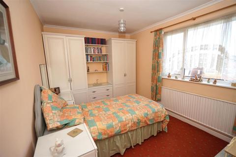 2 Snowdon Drive, Horwich, Bolton, BL6 7DG